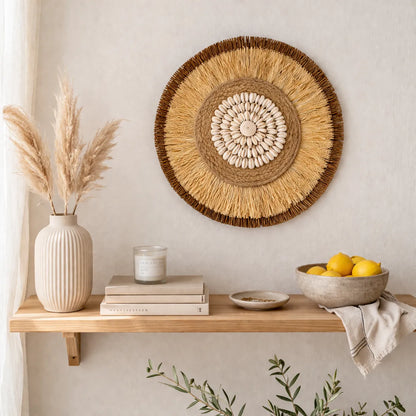 Décoration murale bohème | Tenture murale ronde en rotin et raphia tressés - 38cm