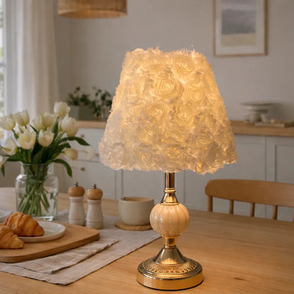 Retro Rose Stoff-Lampenschirm-Set | DIY beiger floraler Tischlampenschirm mit 3D-Blume – E10/E14/E26/E27